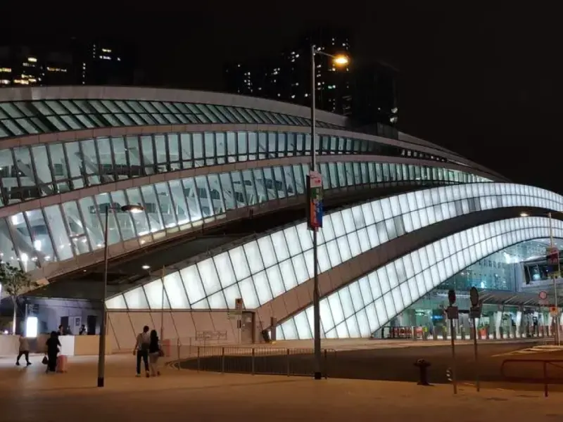 Hong Kong West Kowloon Station-Connecting Hong Kong to Mainland China’s High-Speed Rail Network Hong Kong West Kowloon Station-Connecting Hong Kong to Mainland China’s High-Speed Rail Network