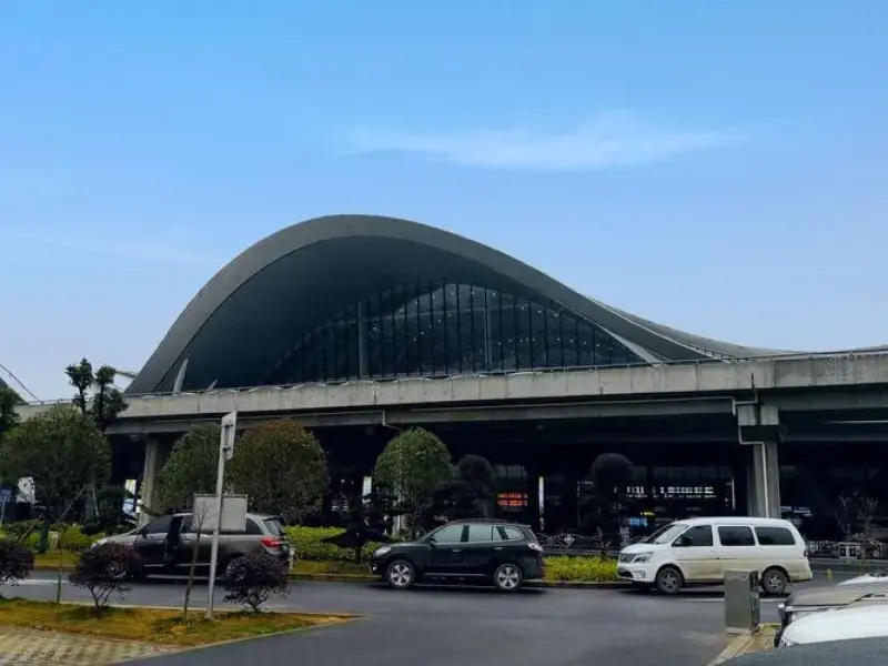 Guilin Liangjiang International Airport-Gateway to China’s Scenic Wonderland Guilin Liangjiang International Airport-Gateway to China’s Scenic Wonderland