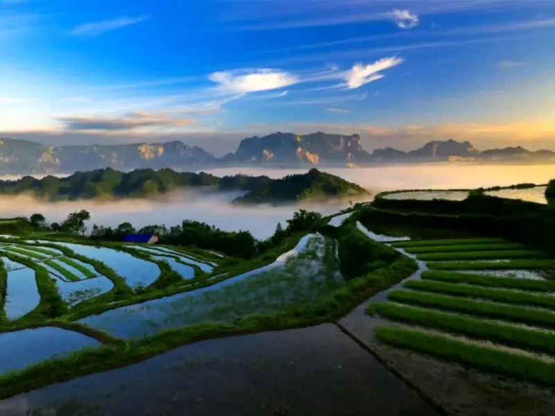天門山-天の門を歩き、絶景を楽しむ 天門山-天の門を歩き、絶景を楽しむ