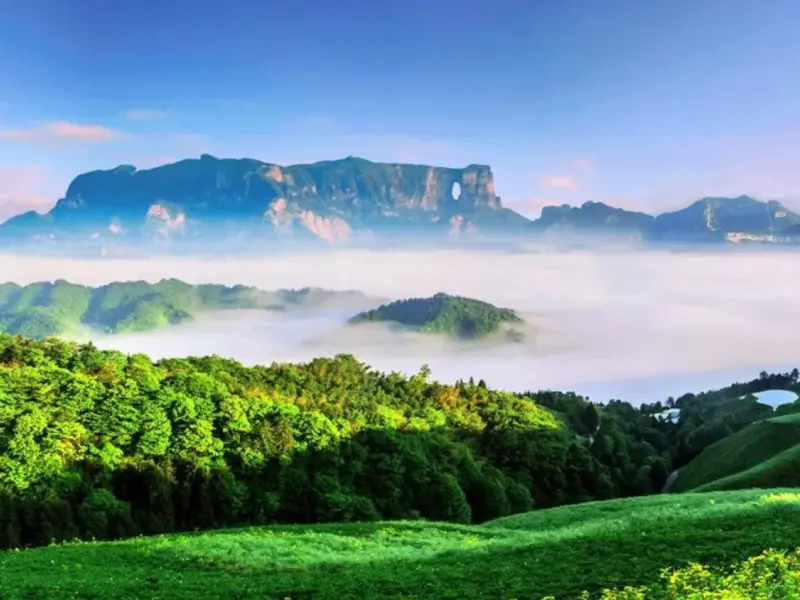 天門山-天の門を歩き、絶景を楽しむ 天門山-天の門を歩き、絶景を楽しむ